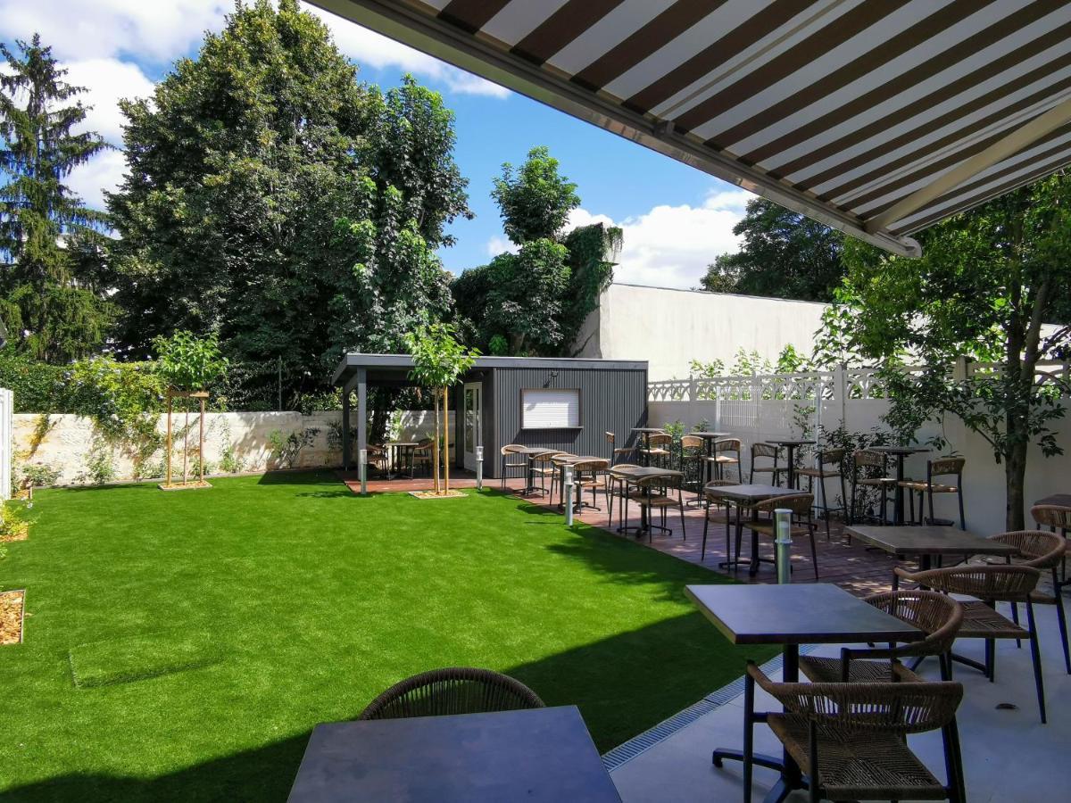 בורדו Bloom Hostel Bar & Garden מראה חיצוני תמונה