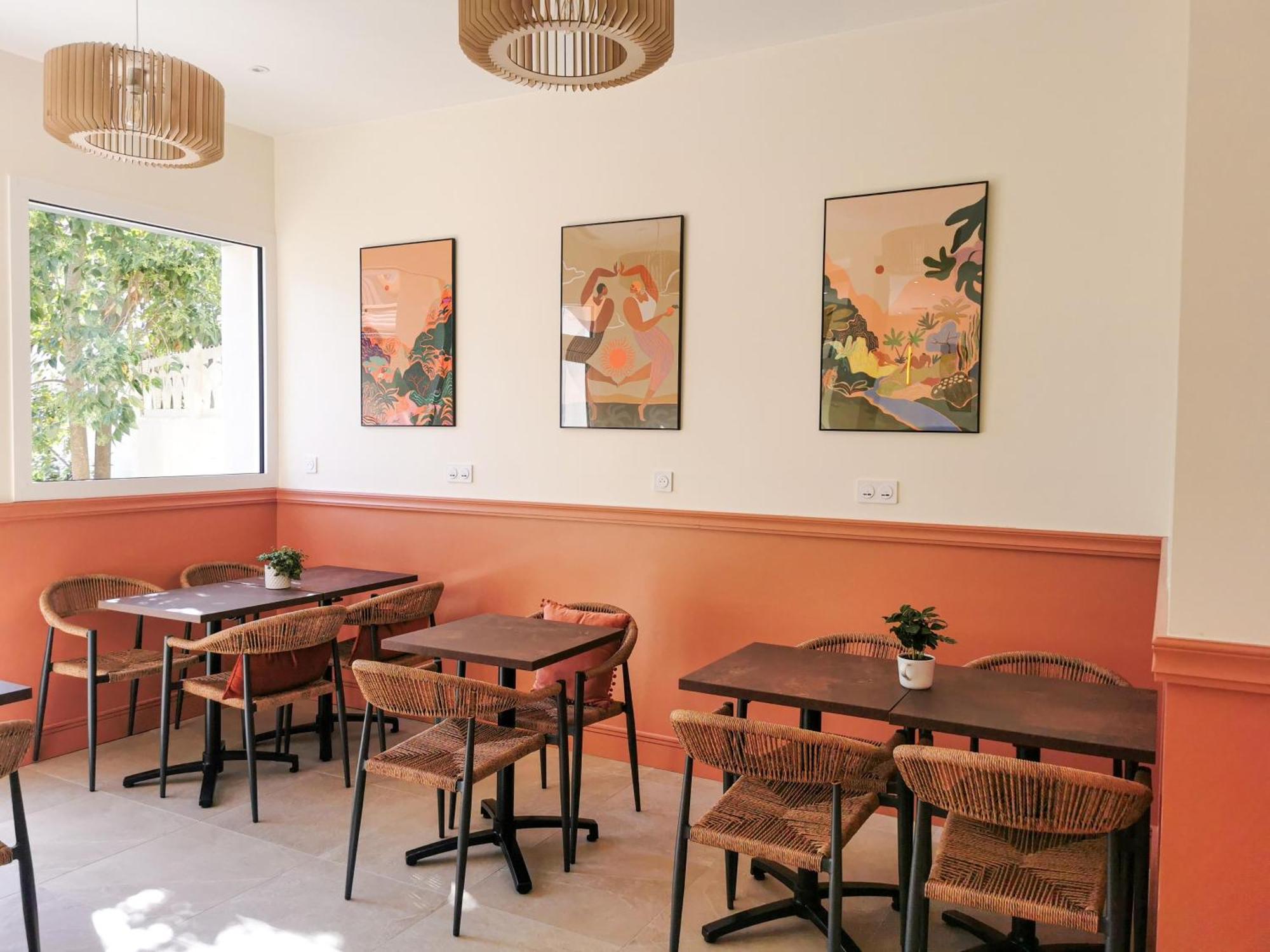 בורדו Bloom Hostel Bar & Garden מראה חיצוני תמונה