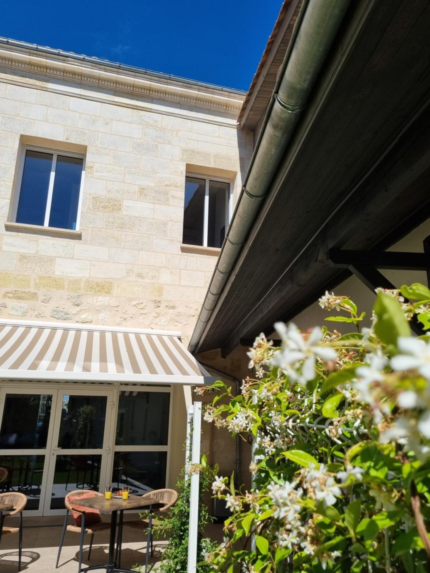 בורדו Bloom Hostel Bar & Garden מראה חיצוני תמונה