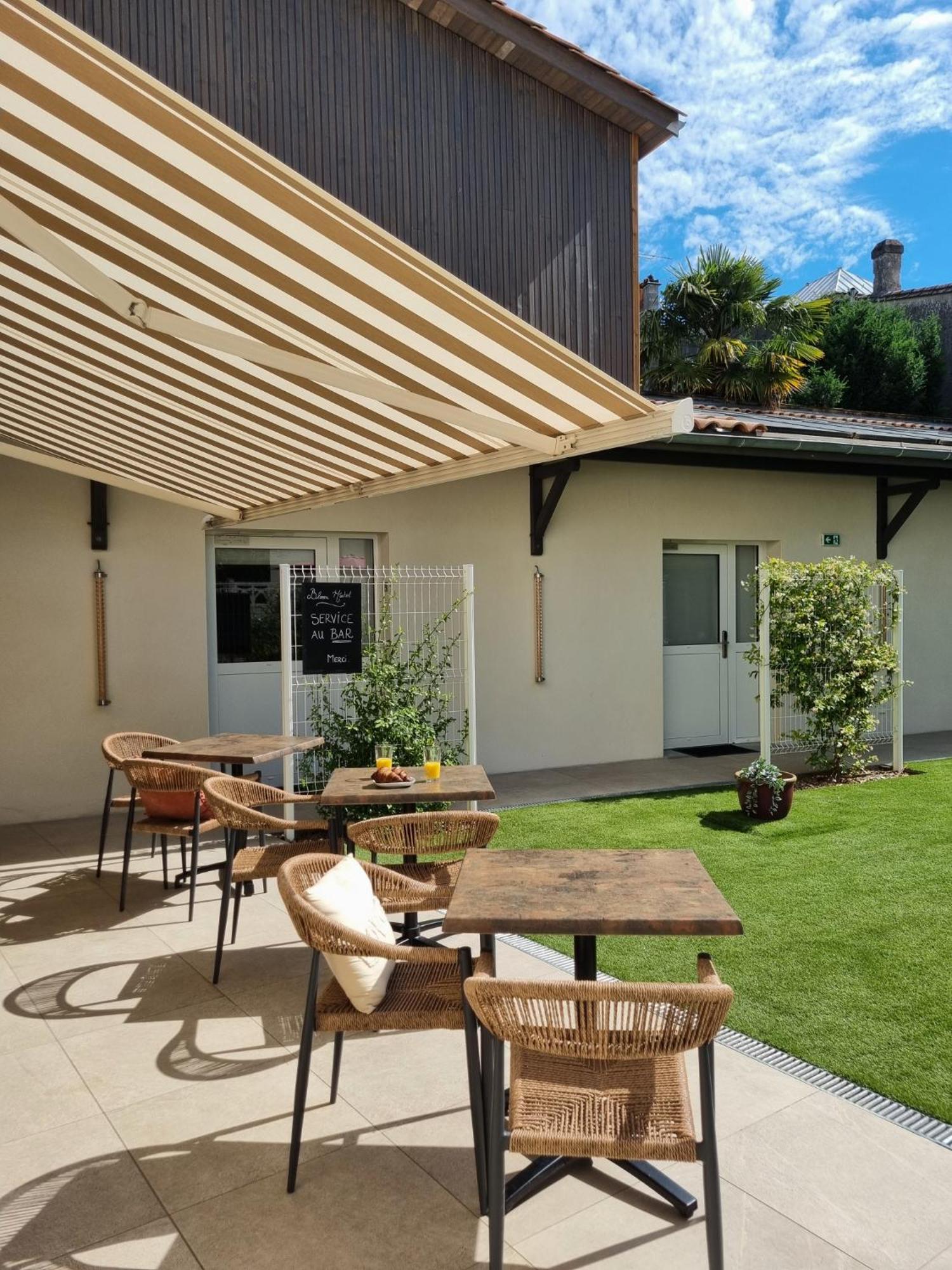 בורדו Bloom Hostel Bar & Garden מראה חיצוני תמונה