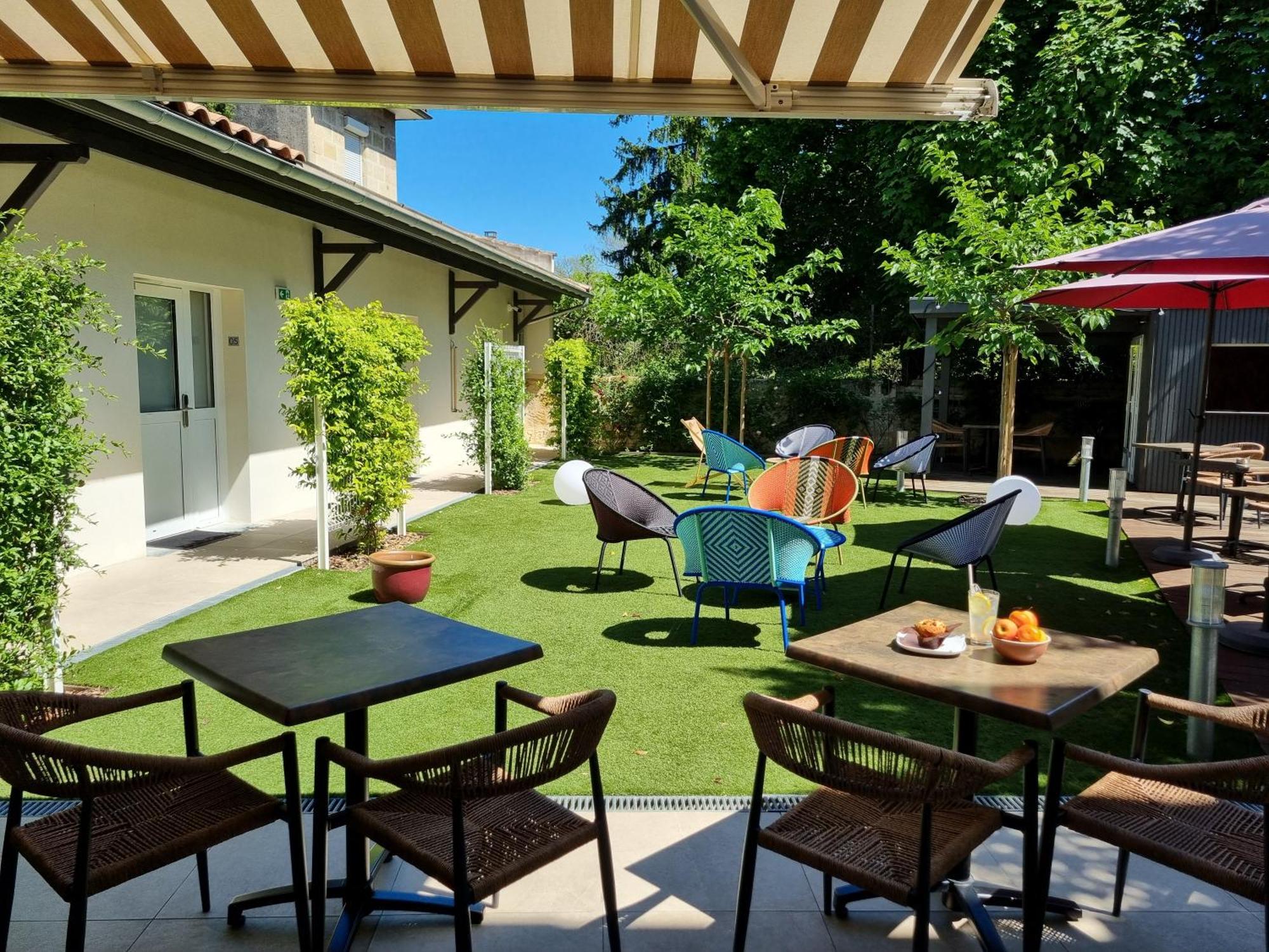 בורדו Bloom Hostel Bar & Garden מראה חיצוני תמונה