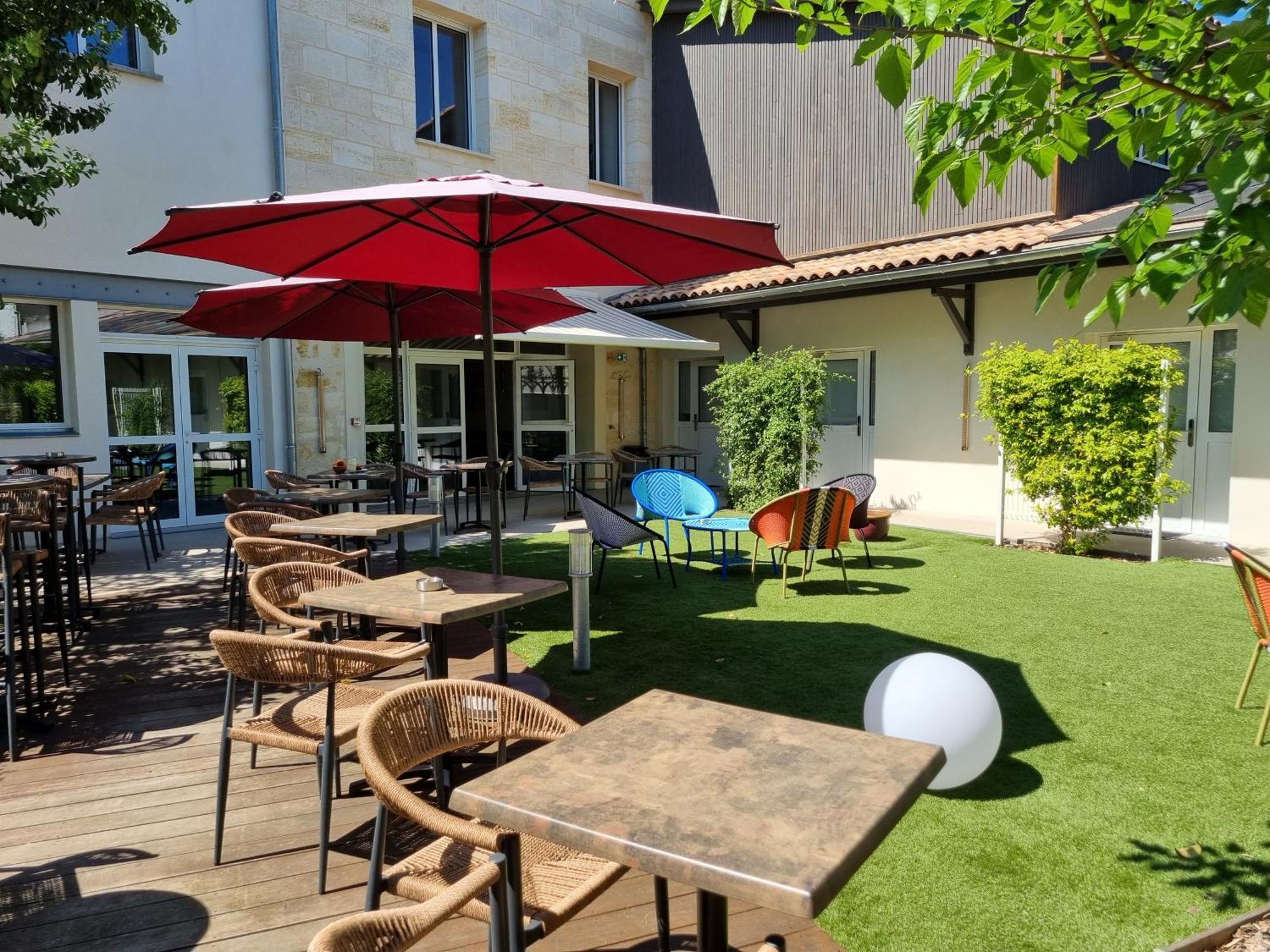 בורדו Bloom Hostel Bar & Garden מראה חיצוני תמונה