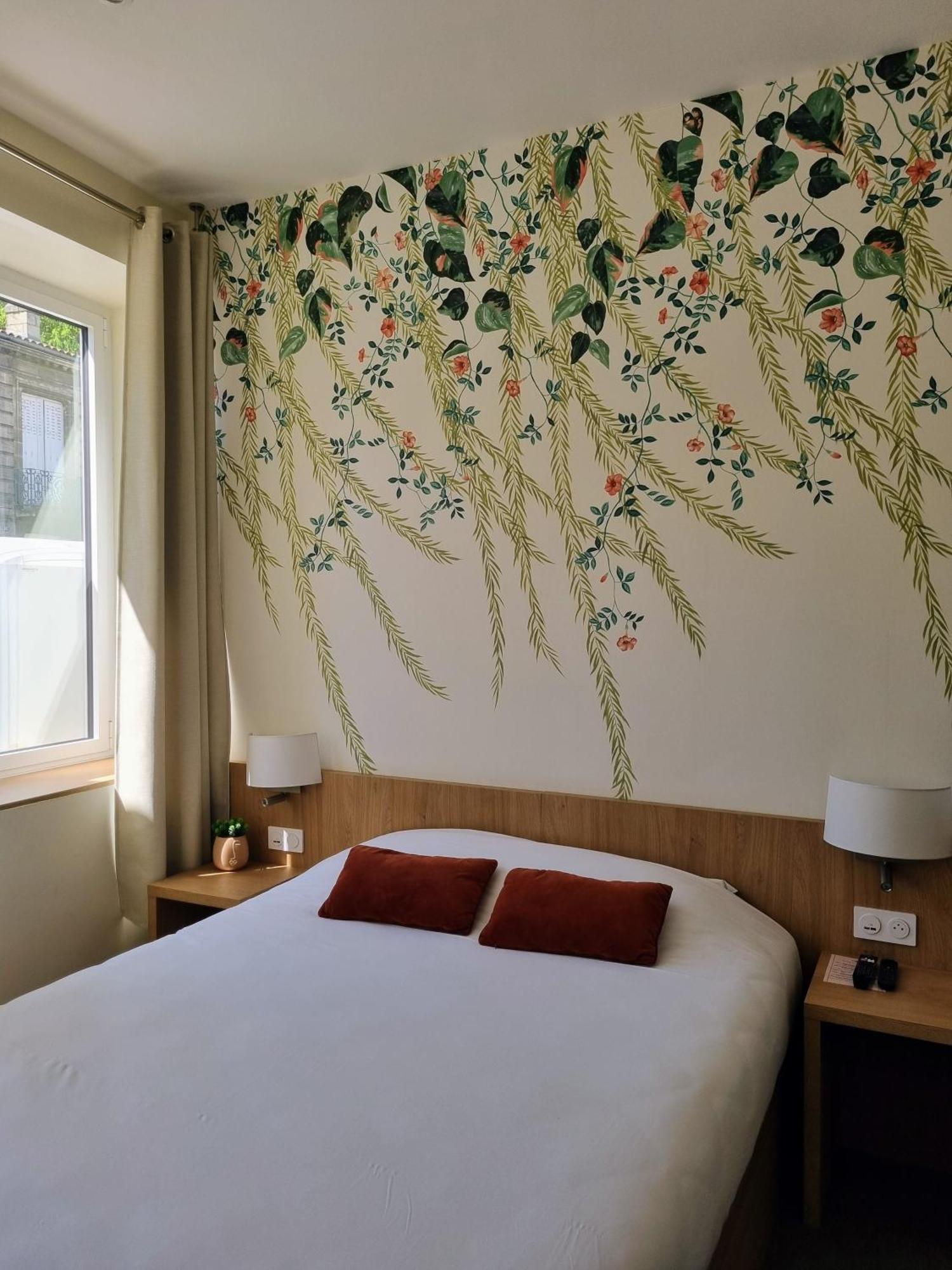 בורדו Bloom Hostel Bar & Garden מראה חיצוני תמונה